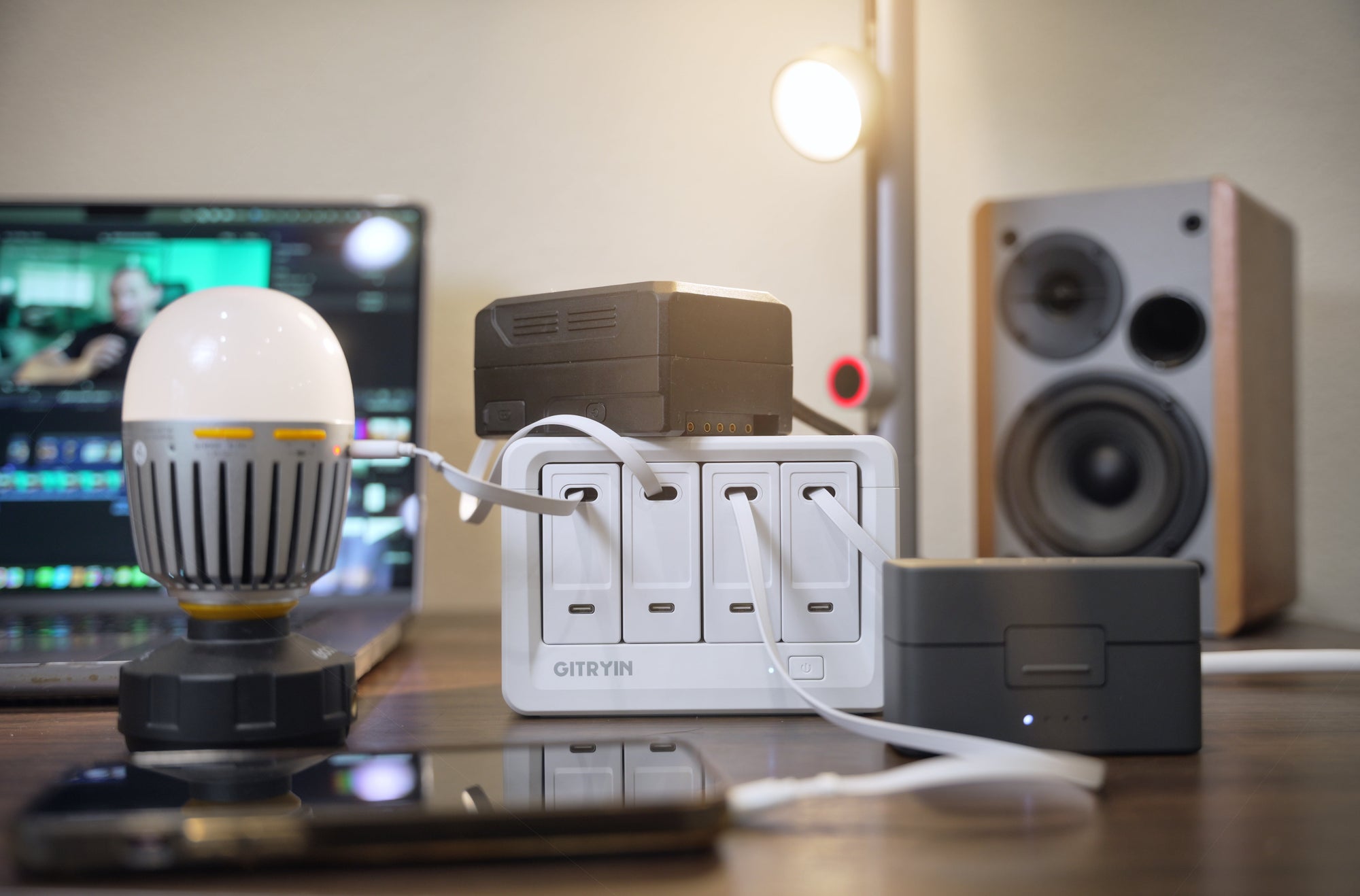 Gitryin Desktop Charging Station